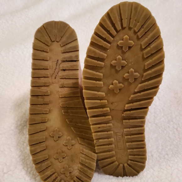 Old Navy Suade tan size 10 boots. - Picture 7 of 7